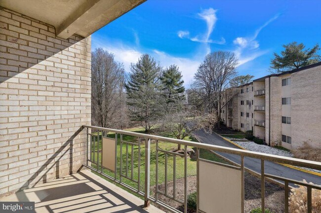 Building Photo - 12305 Braxfield Ct