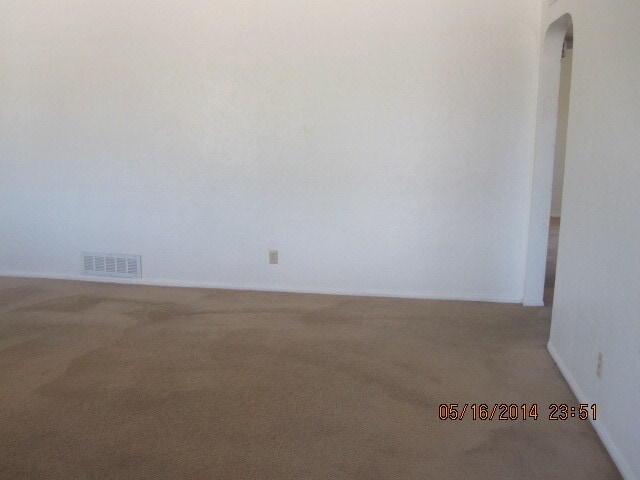 Building Photo - Close to Park Rental
