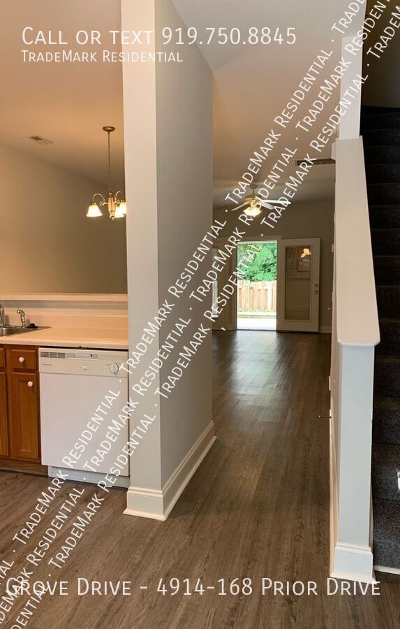 Building Photo - 4900 Pleasant Grove Dr
