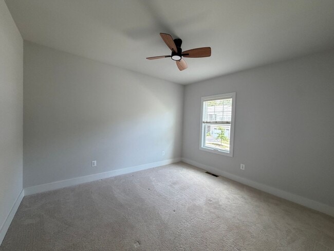 Building Photo - 1788 Flora Ln