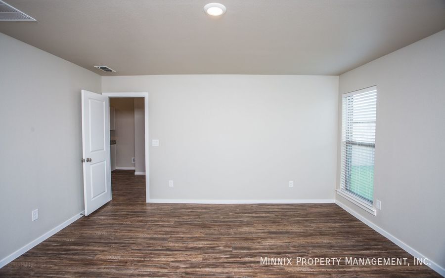 Building Photo - 2134 Kirksey Ave