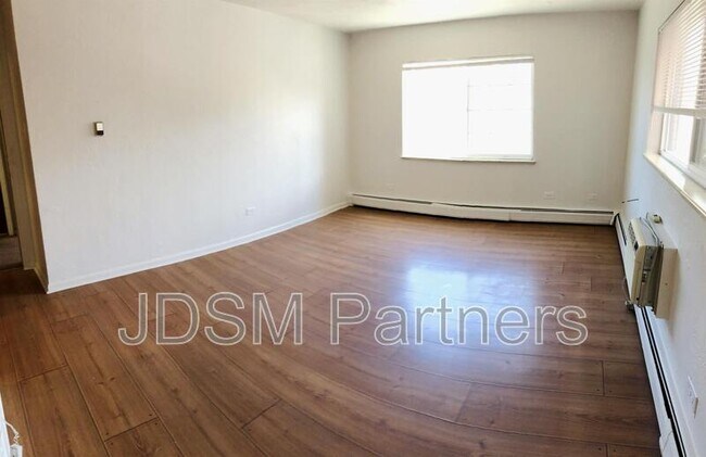 Building Photo - 1415 N Pearl St