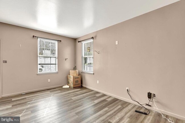 Building Photo - 156 Sweets Ave