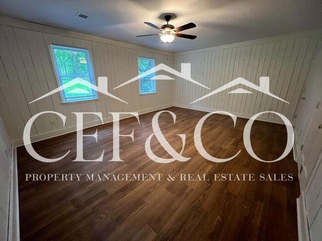 Building Photo - For Rent – Spacious 4 Bedroom, 2 Bathroom ...