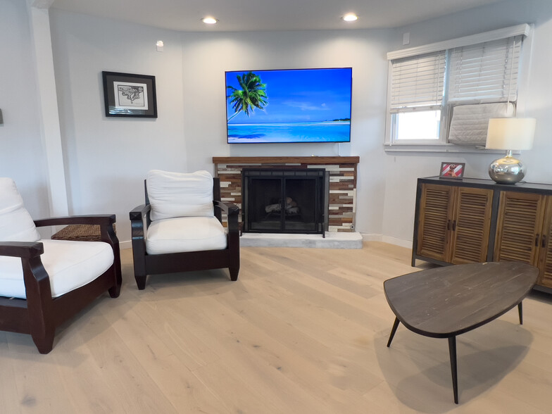 Living Room - 301 Broadway St
