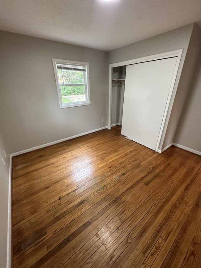 Building Photo - 619 Miriam Ave