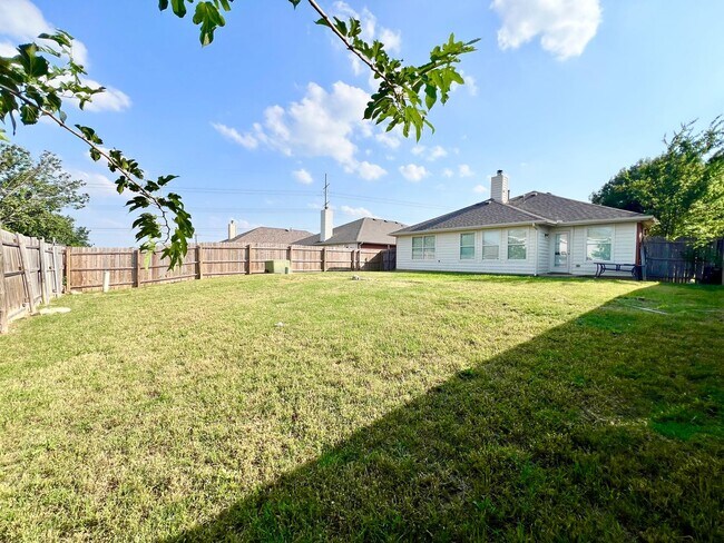 Building Photo - Cozy Home in Remington Point Neighborhood