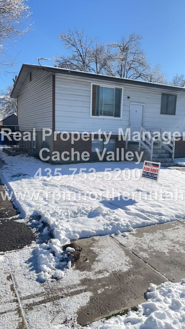 Building Photo - 410 N 200 W