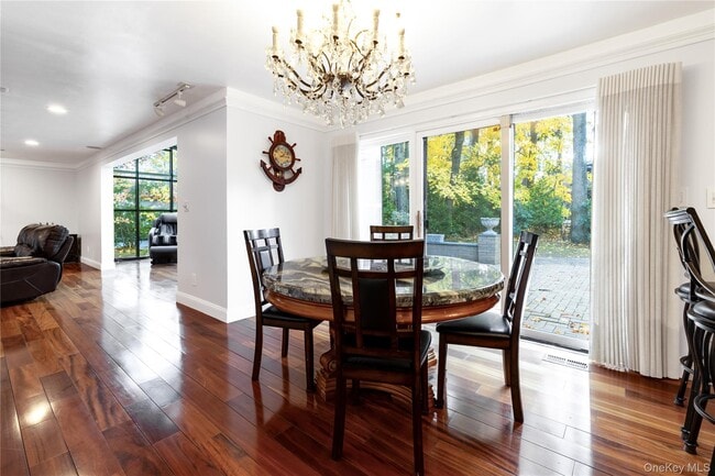 Building Photo - 12 Bolton Dr