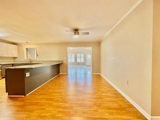 Building Photo - 627 Sea View Dr