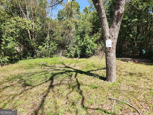 Building Photo - 1615 Sheffield Dr