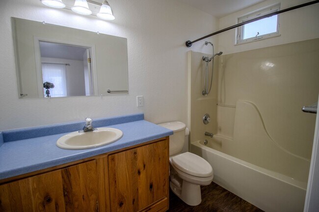 Building Photo - 609 Cobblestone Ct