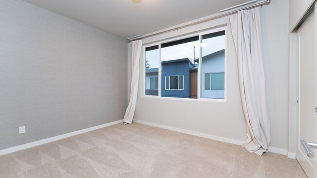 Building Photo - 1587 139th Ct NE