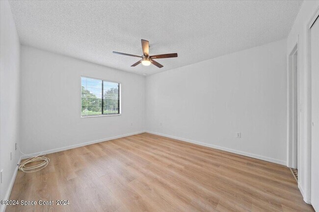 Building Photo - 222 San Juan Cir