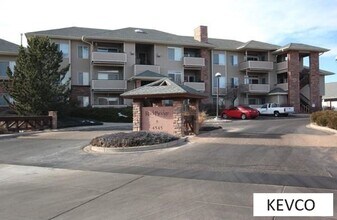 Building Photo - Spacious one bedroom apartment!
