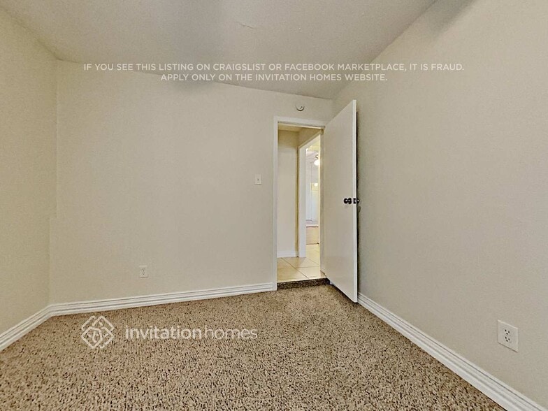 Building Photo - 9167 Golden Sunshine Dr