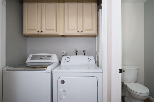 Building Photo - 1217 Cobllestone Ln., Santa Maria