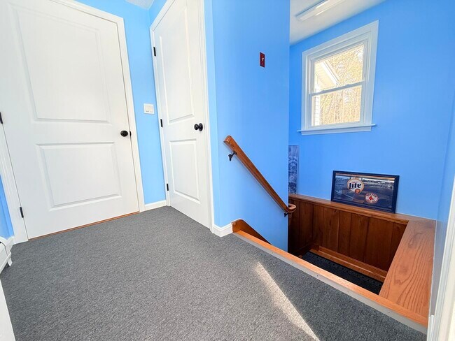 Building Photo - 286 Ceda Rd