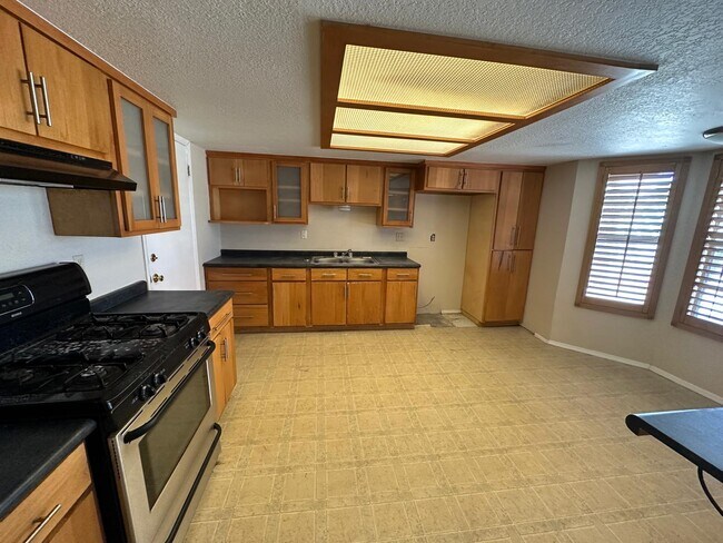 Building Photo - 5021 Dearborne Dr