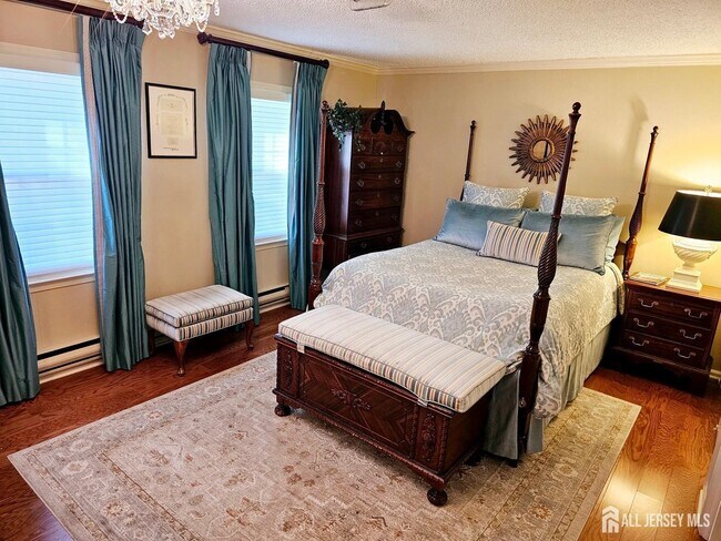 Building Photo - 663 Yorktown Ln