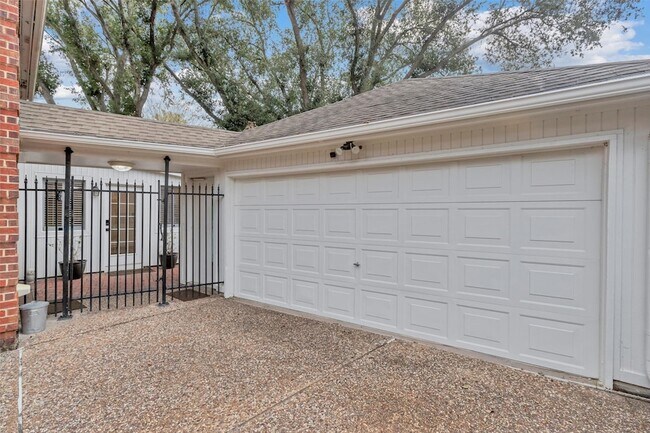Building Photo - 1127 Barkston Dr