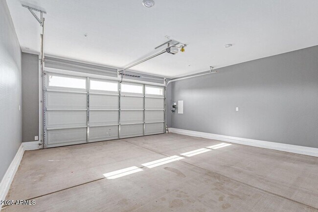 Building Photo - 31925 N 125th Ave