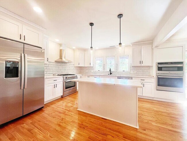 Building Photo - 12 Ginger Ln