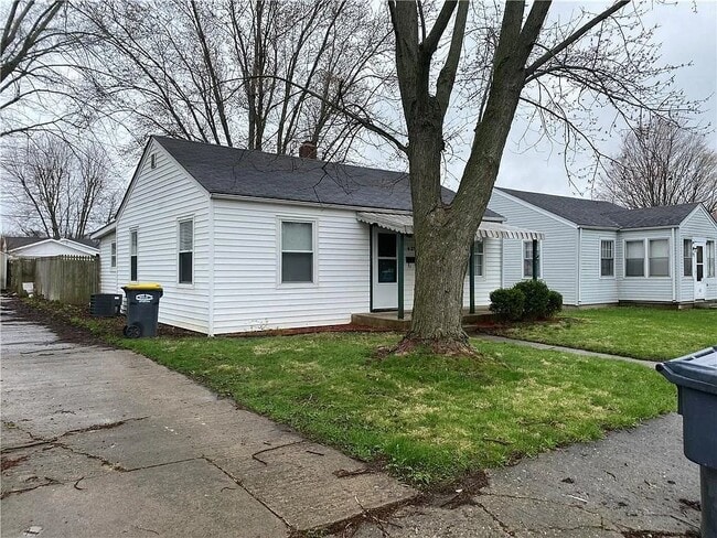 Building Photo - 425 E 36th St