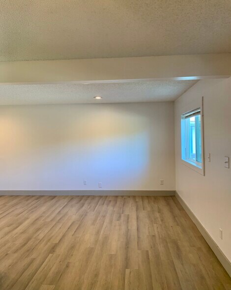 Building Photo - 3407 SW Gage Blvd