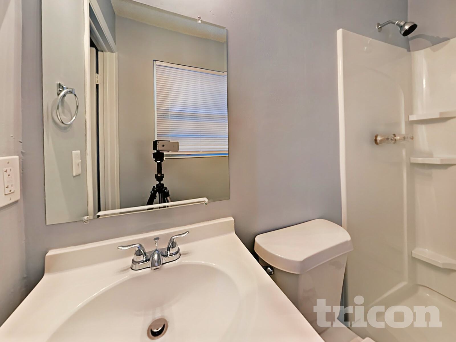 Building Photo - 111 Woodspur Rd