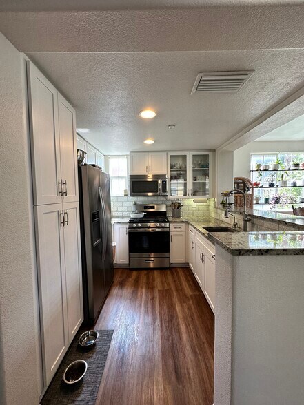 Building Photo - 732 Portside Pl