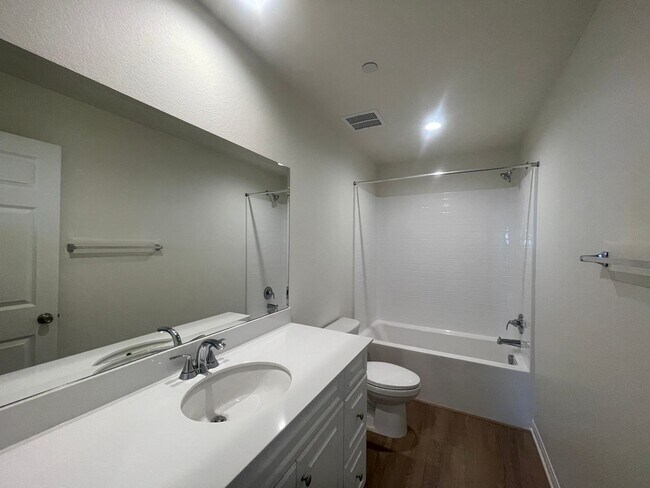 Building Photo - Victorville New Construction 5 bedroom!