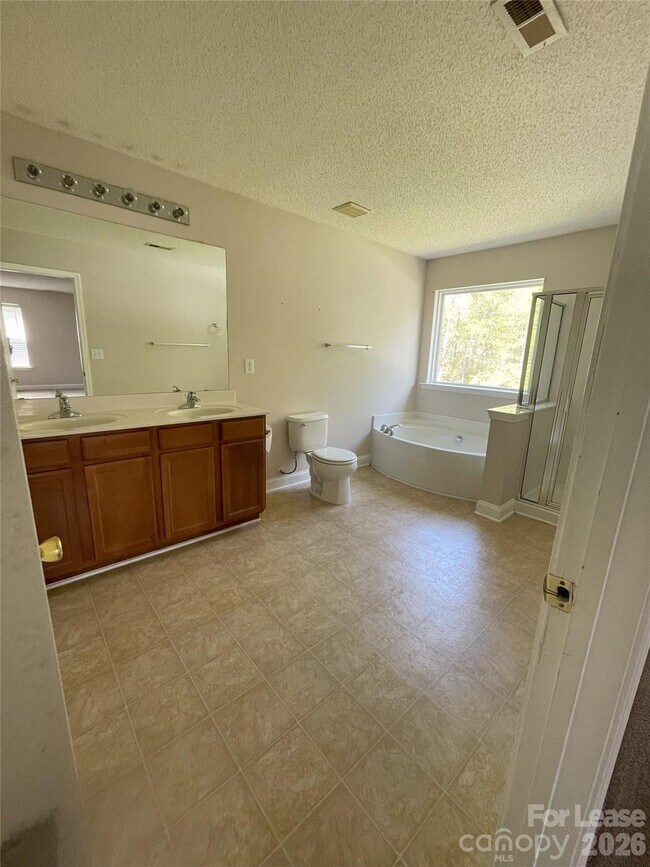 Building Photo - 4532 Brookwood Rd