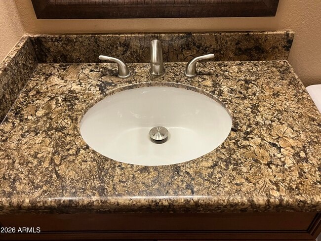 Building Photo - 3921 E Graythorn St