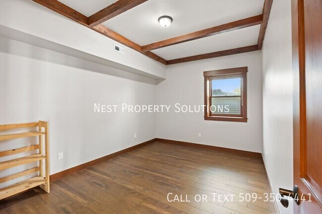 Building Photo - 4839 Rd 6.5 NE