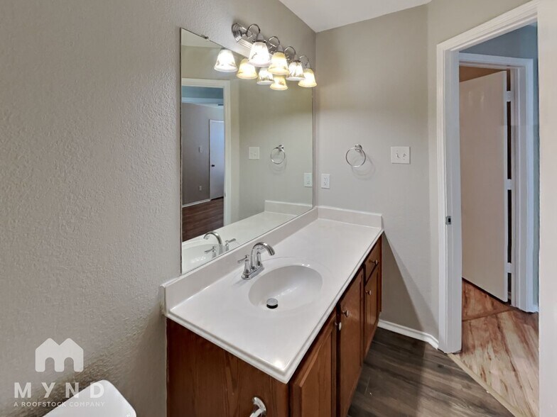 Building Photo - 10229 Dallam Ln