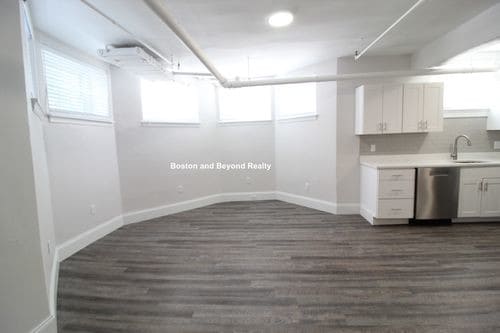 Building Photo - 95 Park Dr