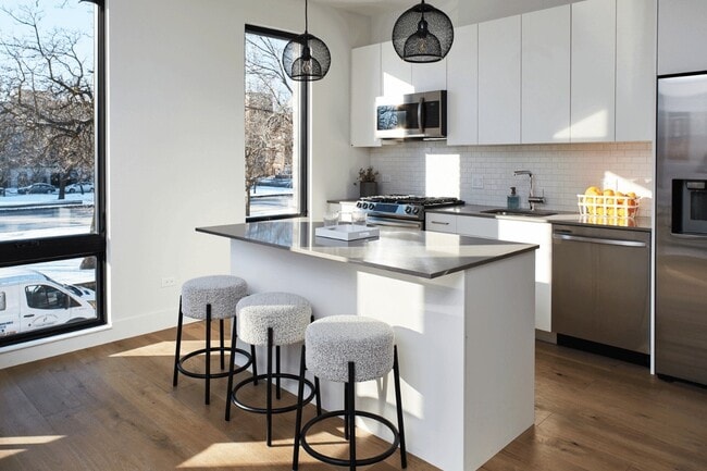 Building Photo - 1847 N Humboldt Blvd