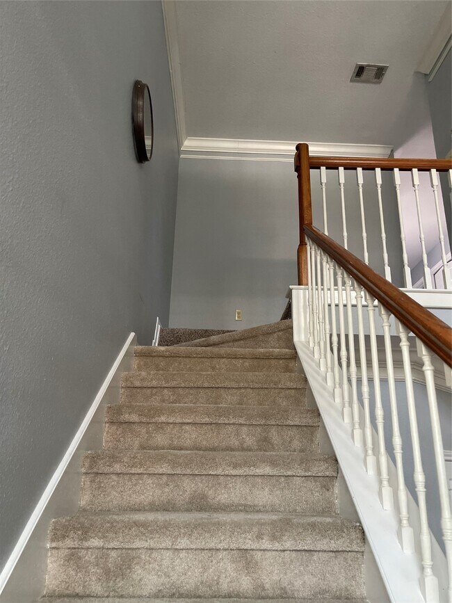 Building Photo - 5515 Strack Rd