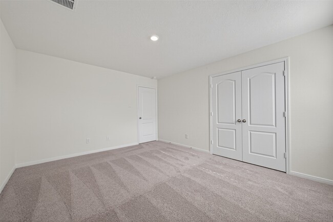 Building Photo - 8110 Shelter Bay Ln