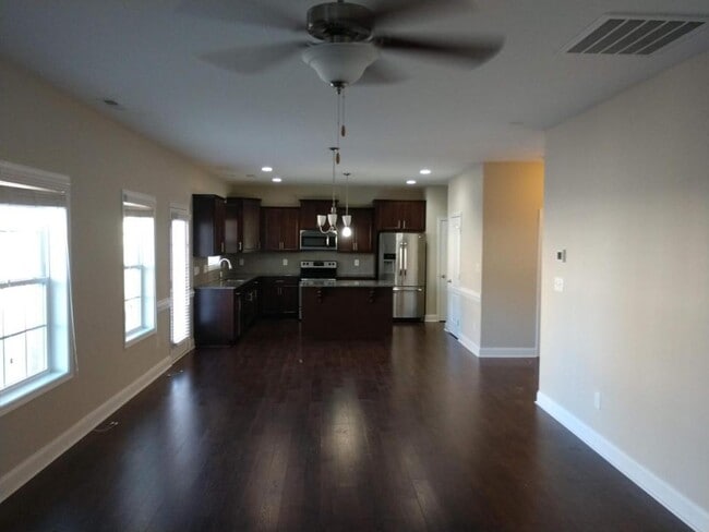 Building Photo - 150 Tipperary St