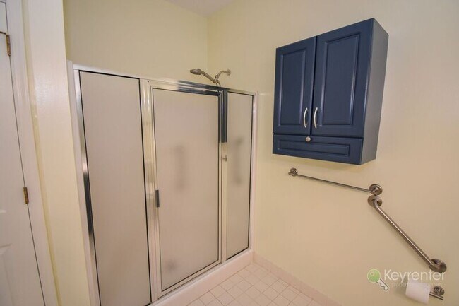 Building Photo - 1616 Saratoga Ct