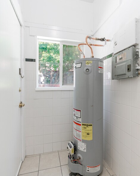 Building Photo - 268 4/6 S Coronado St