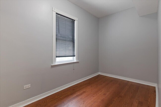 Building Photo - 5241 S Wolcott Ave