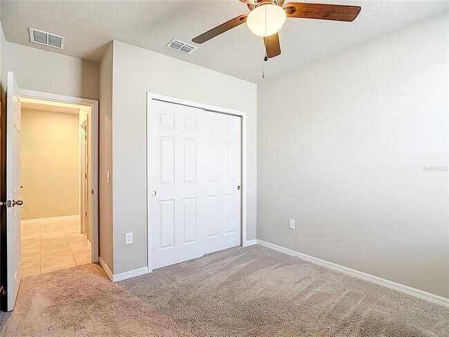 Building Photo - 928 Cambridge Dr