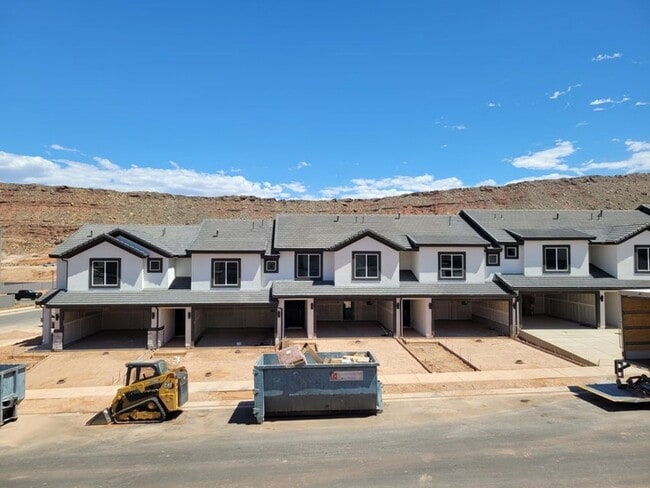 Building Photo - Like new Long Valley Townhome!