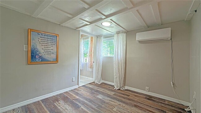 Building Photo - 1311 Hillcrest Dr