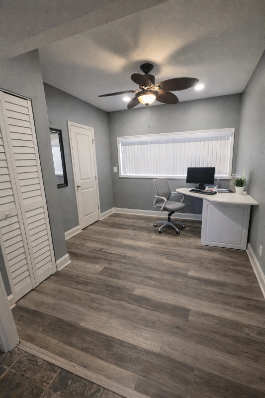 Building Photo - 3104 21st St W