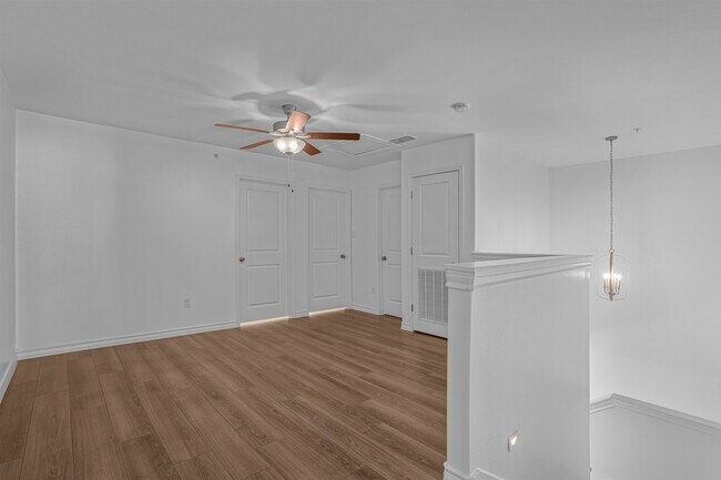 Building Photo - 9916 Bijan Dr