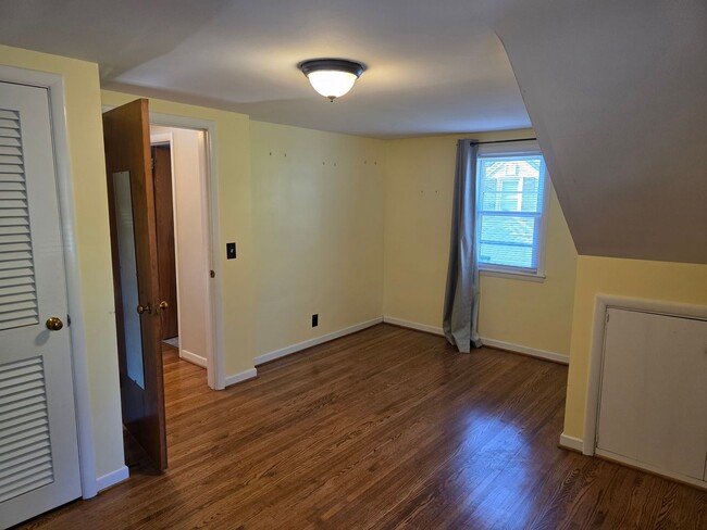 Building Photo - Greece Spacious 3 Bedroom 2 Full Bath Home Available Now